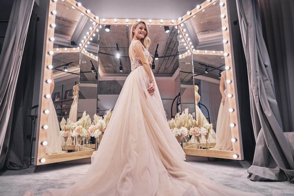 Quelles sont les informations nécessaires à la confection d'une robe de mariée ?
