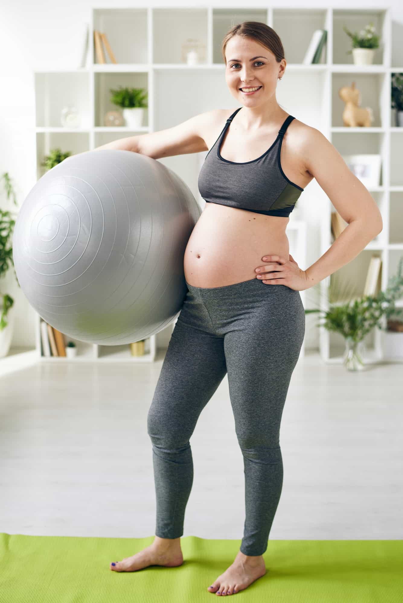 S’adapter à chaque trimestre : les leggings essentiels pour la grossesse